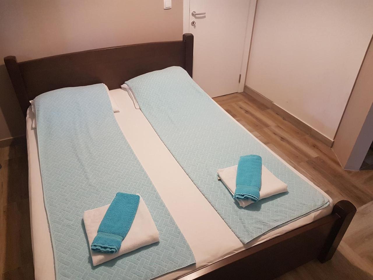 Apartmani Simic Валево Екстериор снимка